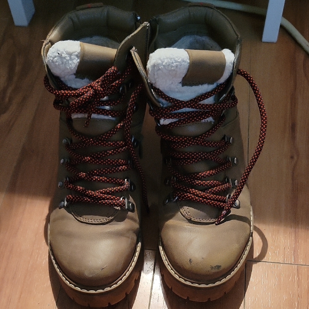 Brown Ankle Boots with Red Laces